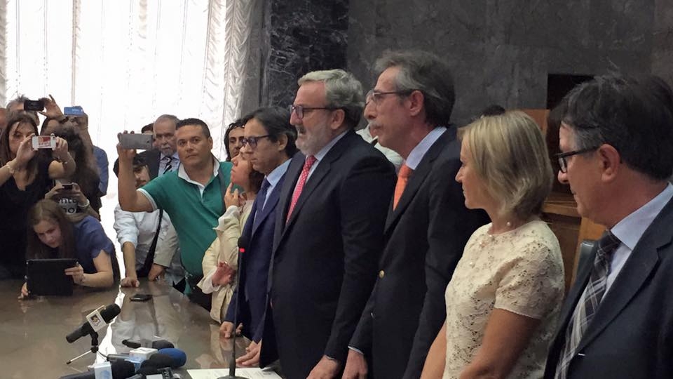Michele Emiliano è il nuovo Presidente della Regione Puglia: ‘Bisogna cominciare a lavorare’ (VIDEO)