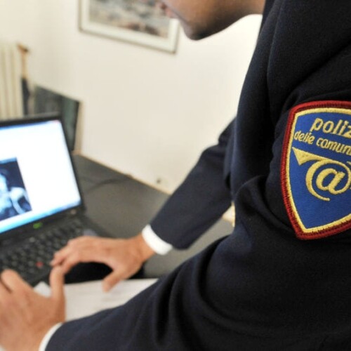 Migliaia di foto hot pedopornografiche nascoste nel deepweb, anche un salentino tra gli indagati