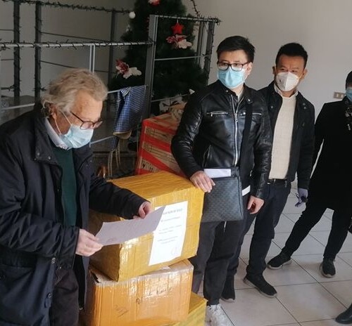 Modugno, chiesa evangelica cinese dona 4000 mascherine all’amministrazione comunale