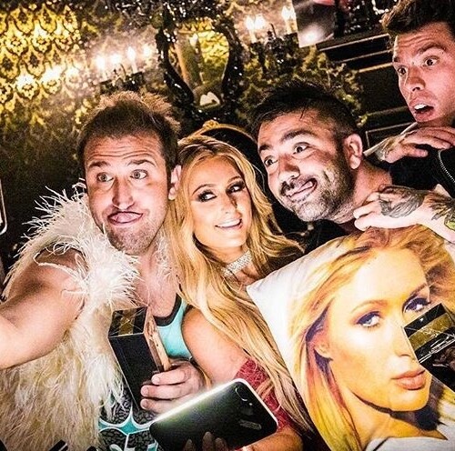 Musica, Pio e Amedeo protagonisti del video della nuovo singolo di Fedez e J-Ax ‘Senza pagare’ (VIDEO)