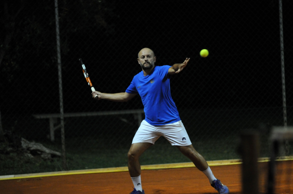 Tennis, il doppio maschile affascina i baresi: spalti gremiti per la seconda giornata del ‘Gold Night’ al Njlaya. VIDEO