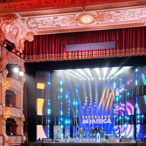 Nouvelle Estétique Acadèmie di Bari su Canale 5
