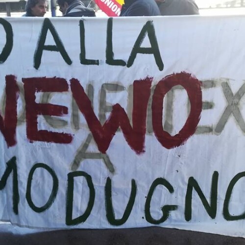 Nuovo inceneritore a Modugno, delegazione ambientalista protesta davanti al consiglio regionale