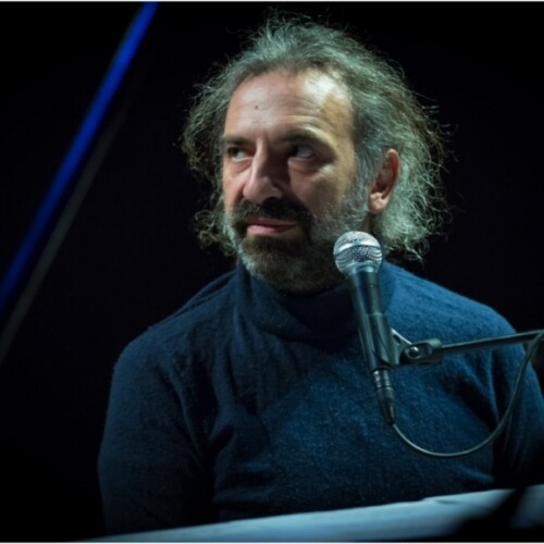 Otranto, Stefano Bollani in concerto all’alba: la magia della musica nel parco dell’Orte