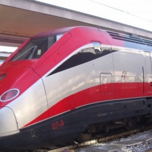 Papa Francesco a Bari, Trenitalia mette a disposizione dodici treni per cinquemila pellegrini