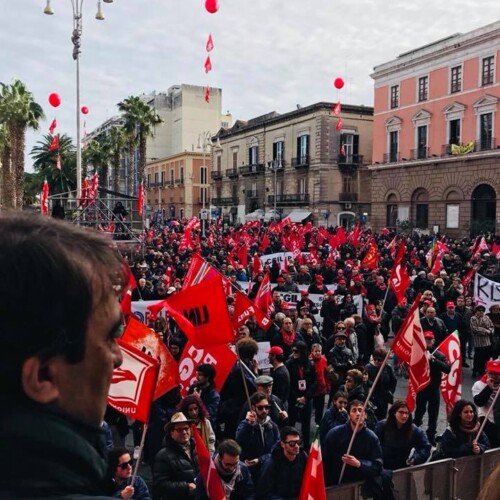 ‘Pensioni, i conti non tornano’: in 30mila a Bari per la manifestazione organizzata dalla Cgil