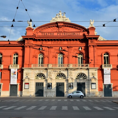 Petruzzelli, Emiliano appoggia la richiesta M5s di una commissione d’inchiesta regionale sulla fondazione