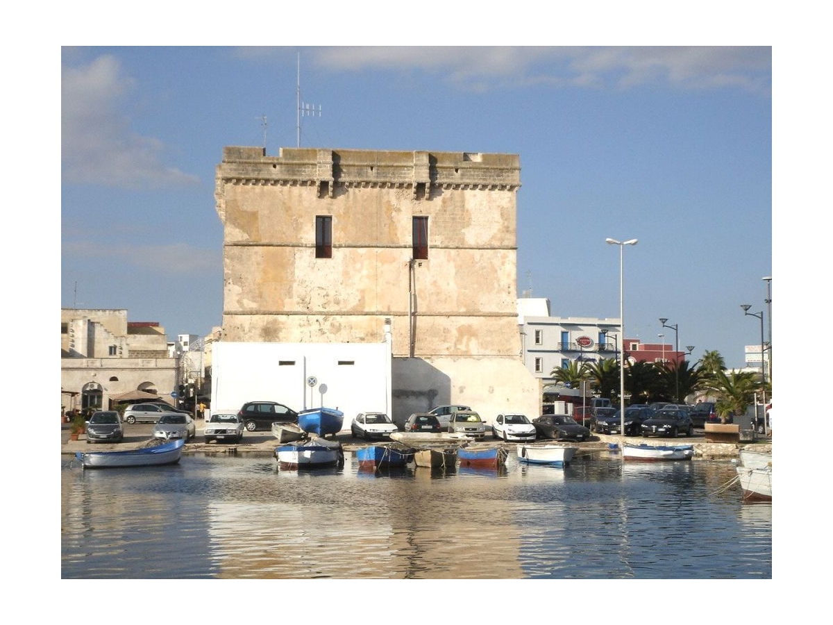 Porto Cesareo: festini a luci rosse in cambio di voti