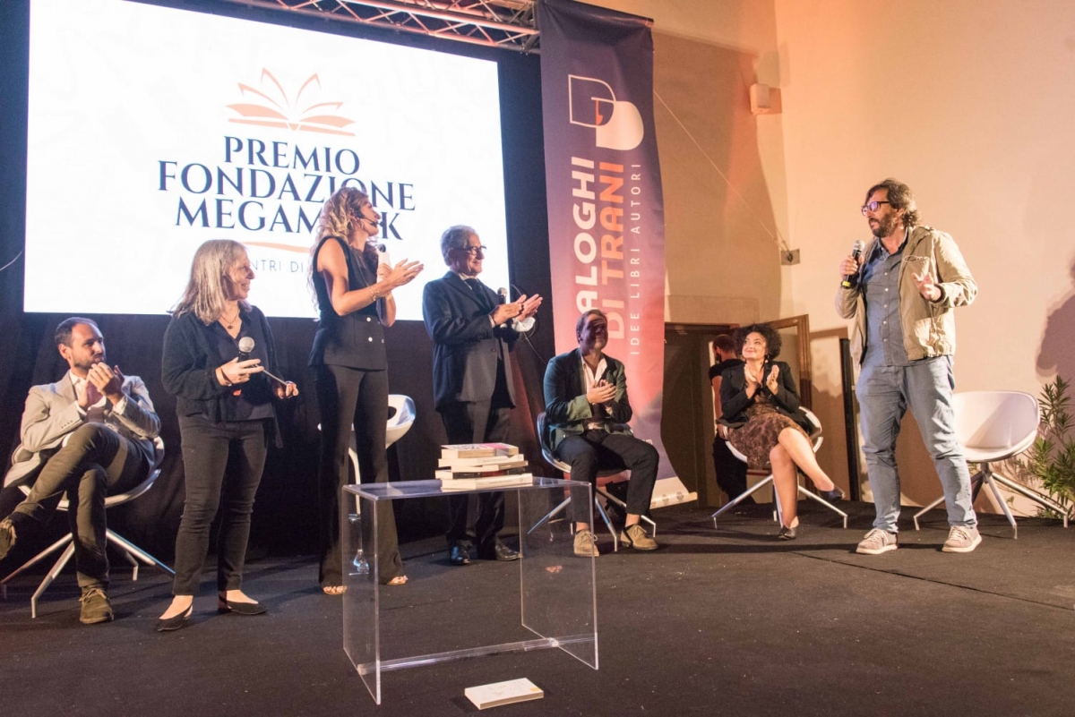Premio ‘Incontri di Dialoghi’, vince Daniele Vicari con il romanzo ‘Emanuele nella battaglia’