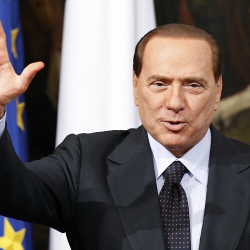 Processo escort: intercettazioni di Berlusconi consegnate in Tribunale