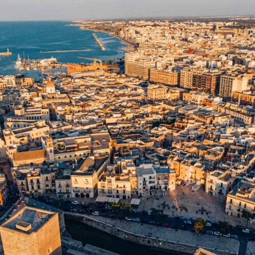 PUBBLICATO L’AVVISO PER L’ASTA PUBBLICA RELATIVA ALLA VENDITA DEGLI IMMOBILI DEL COMUNE DI BARI