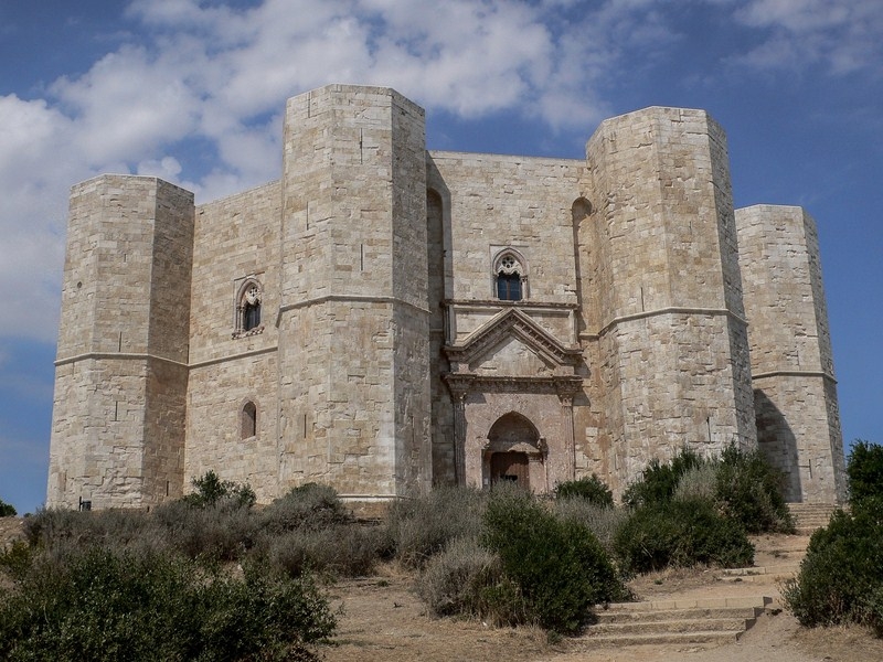 Puglia, a Pasqua la cultura ‘conviene’: visite guidate nei castelli pugliesi ad una tariffa speciale