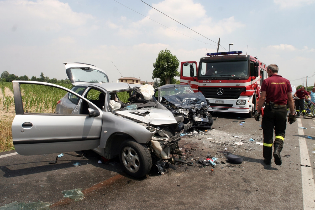 Puglia, aumentano gli incidenti stradali: 232 morti e più di 15mila feriti nel 2015