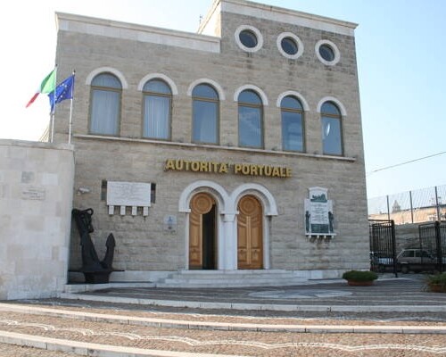 Puglia: due Authority portuali a Bari e Taranto, Brindisi a mani vuote