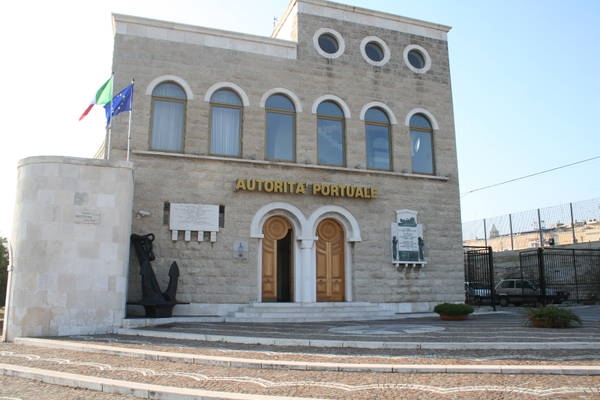 Puglia: due Authority portuali a Bari e Taranto, Brindisi a mani vuote