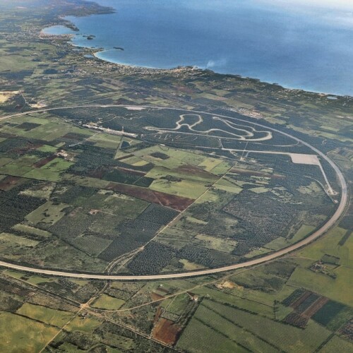 Puglia, Emiliano incontra delegazione Porsche: 80 milioni di euro per lo sviluppo del Nardò Techincal Center