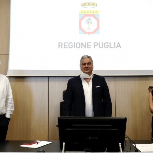 Puglia, fototrappole e operazioni di pulizia: 4 milioni di euro per contrastare l’abbandono dei rifiuti