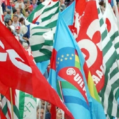Puglia, i sindacati proclamano lo sciopero per i giorni di Pasqua e Pasquetta: ‘No al lavoro durante le festività’