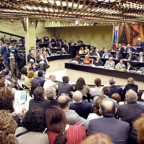 Puglia, il M5S propone di introdurre relazione di fine legislatura: ‘Permette di conoscere e valutare l’operato di un governo’