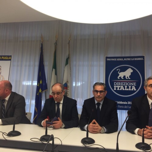 Puglia, il nuovo gruppo Direzione Italia: ‘Emiliano va in tour a sventolare una sanità in mutande’
