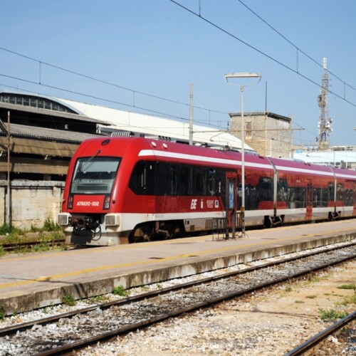 Puglia, incidente ferroviario sfiorato tra due treni delle Ferrovie Sud Est