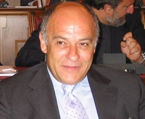 Puglia, l’assessore Giannini: ‘Ministra Lezzi? Da prendere a schiaffoni’. M5S: ‘Si vergogni, episodio grave’