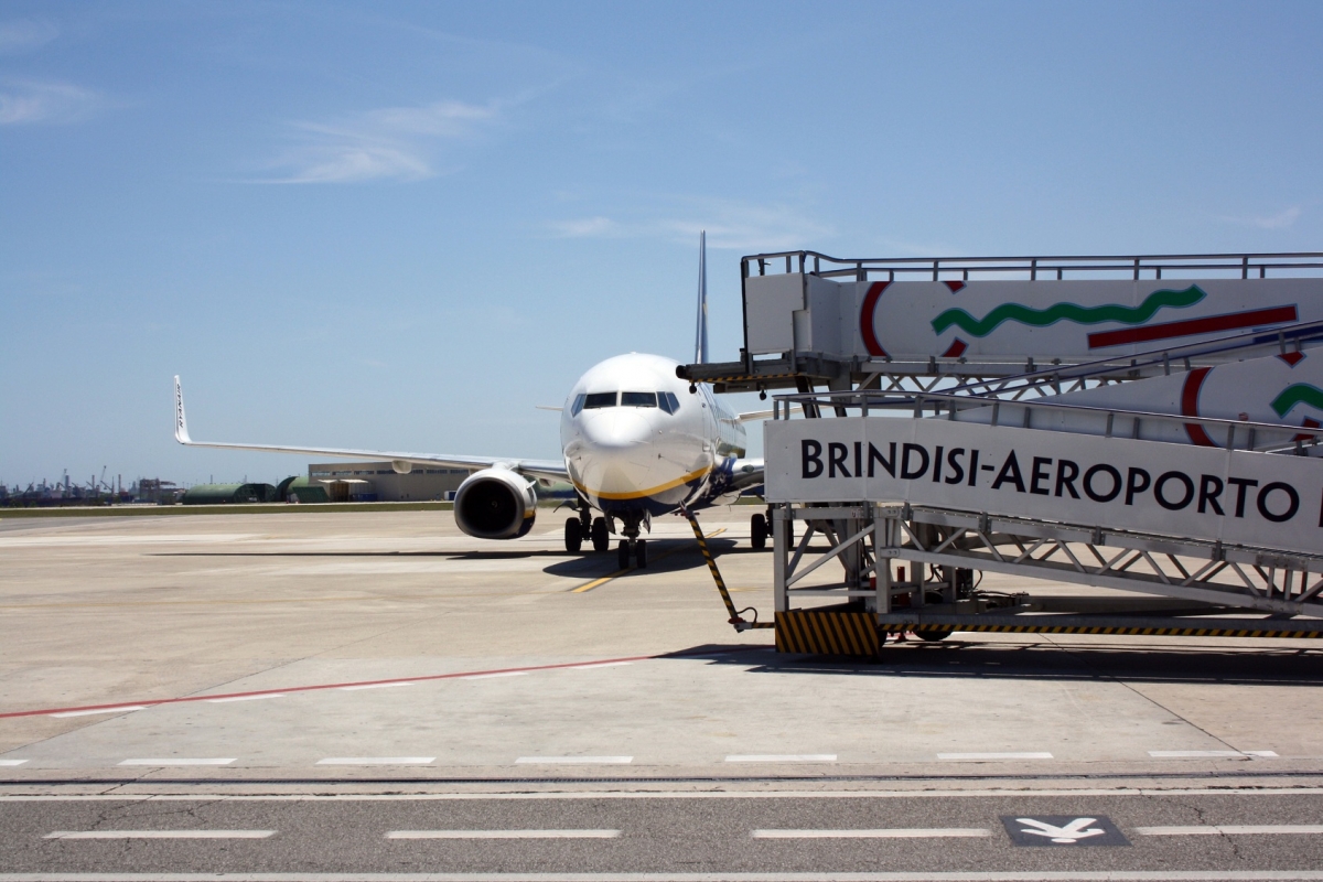 Puglia, passeggeri in crescita negli aeroporti: +7,6% rispetto al 2018