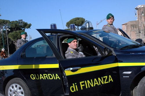 Puglia, piano straordinario anti-contraffazione: 500mila prodotti sequestrati e 55 denunce