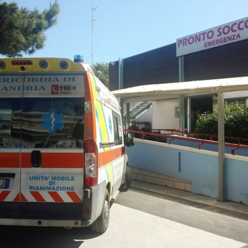 #Puglia #scontrotreni fra Andria e Corato. Le prime liste dei feriti. Guarda le foto.