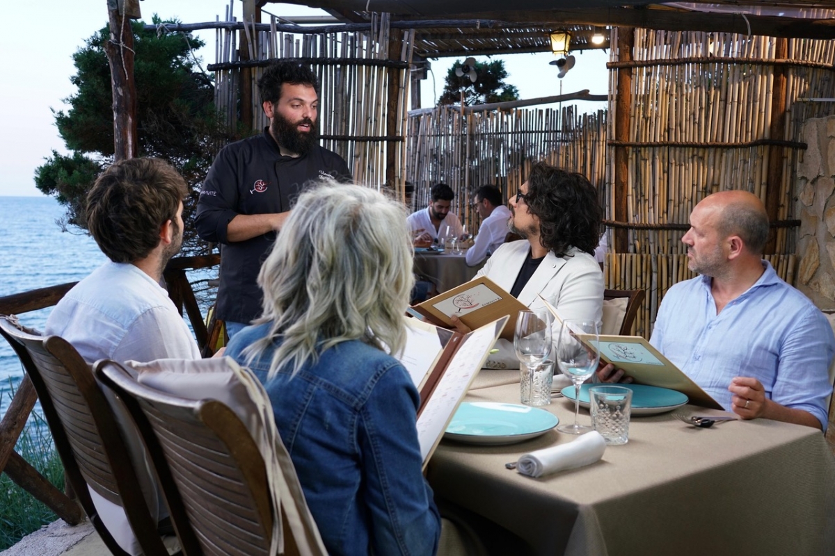 ‘Quattro ristoranti’, Alessandro Borghese a caccia dei migliori locali del Gargano