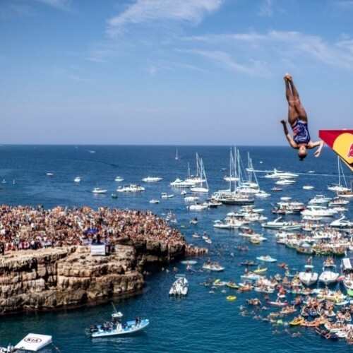 Red Bull Cliff Diving World Series, a Polignano torna la gara di tuffi più famosa del mondo