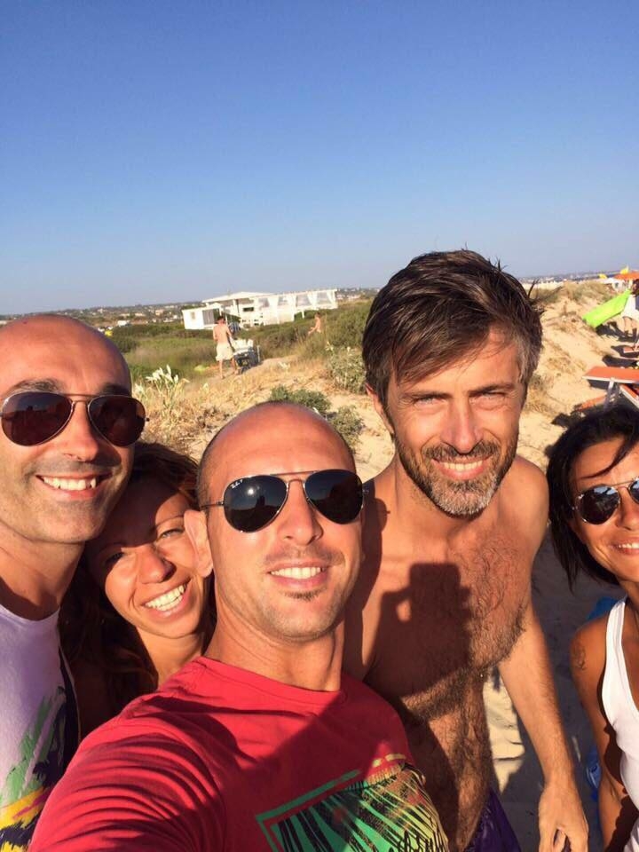 Relax in Puglia per Kim Rossi Stuart: l’attore romano scatta selfie in Salento