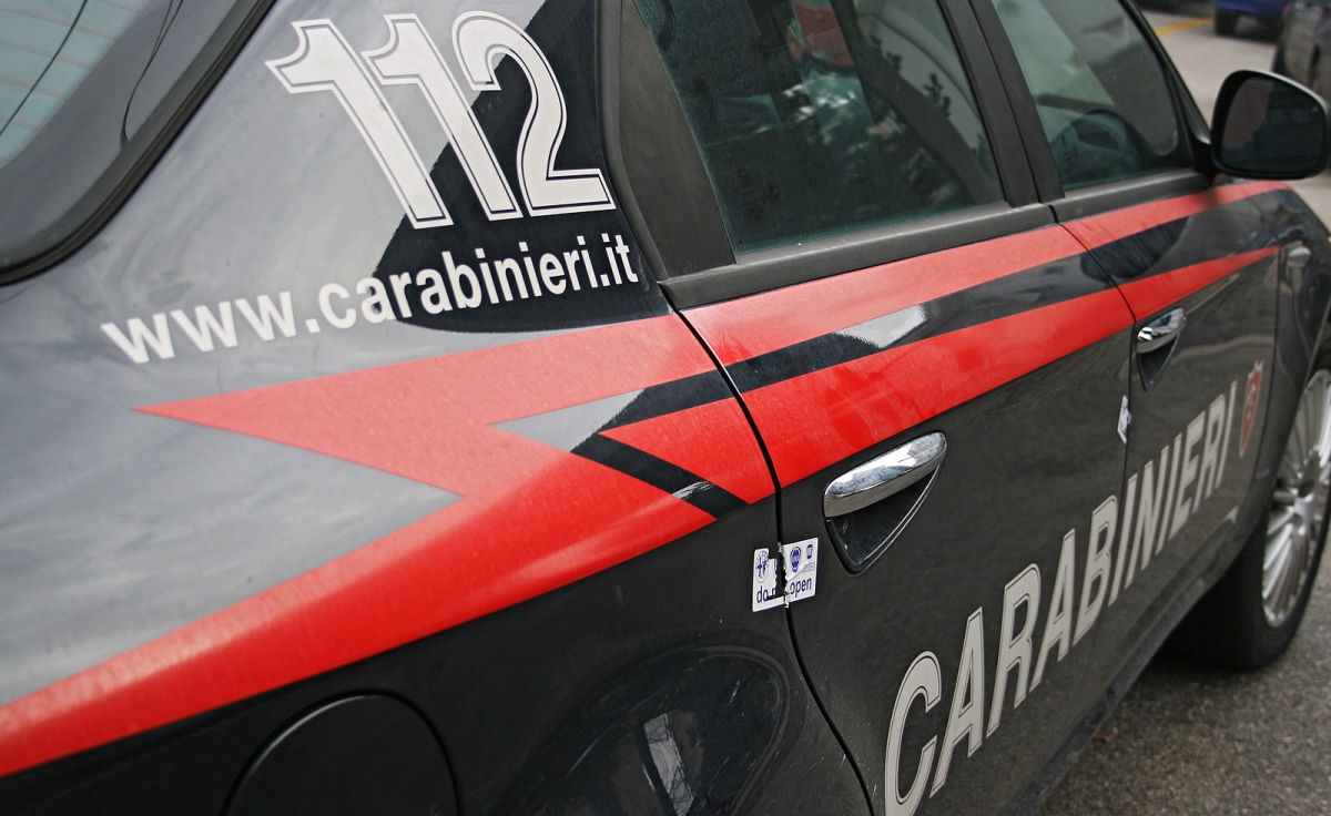 Rubavano cavi in rame dall’ex base USAF di San Vito dei Normanni, in manette un’intera famiglia