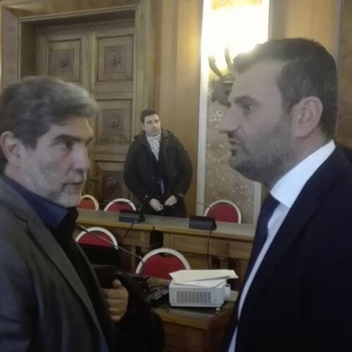 Ruvo, ignoti incendiano la casa in campagna del sindaco Chieco: ‘Gesto vigliacco e criminale’