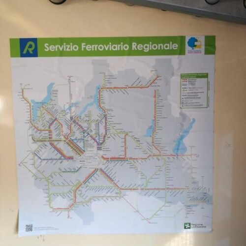Salento, cartina della Lombardia su un convoglio Sud Est: ‘Clamorosa gaffe davanti ai nostri turisti’