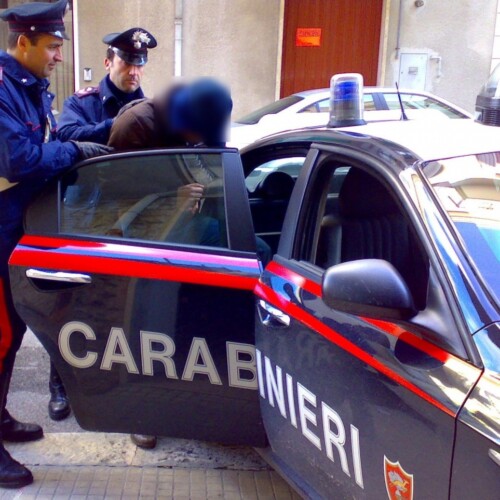 Salento, tenta di strangolare l’ex compagna: in manette 71enne