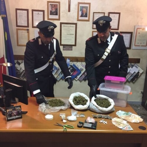 Sammichele di Bari, nascondeva cocaina e marijuana in un locale: arrestato giovane pusher