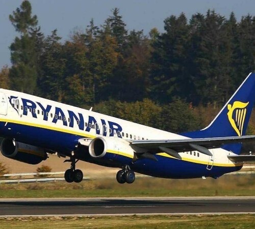 Sciopero Enav, cento studenti baresi restano a Malta: Ryanair ripristina il volo