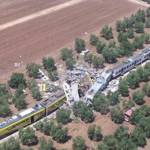 Scontro treni, il governo firma i decreti per il risarcimento delle famiglie delle vittime: stanziati 10 milioni di euro