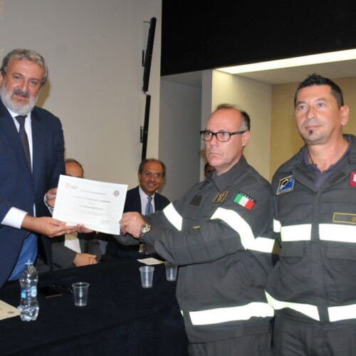 #scontrotreni, Emiliano ringrazia la Protezione Civile:’Siamo qui per non dimenticare’