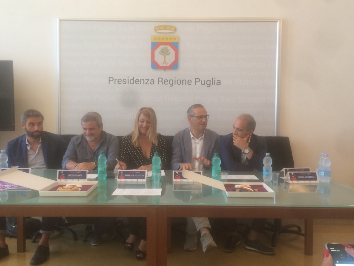 ‘Sindaci ai fornelli’, a Capurso i politici pugliesi si sfidano a colpi di ricette