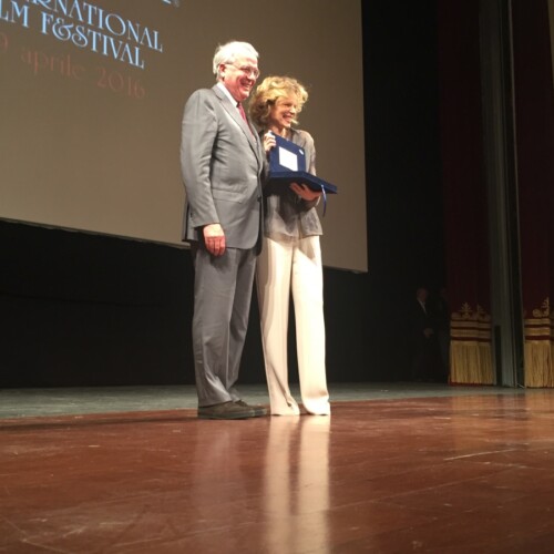 #Bifest2016, Sonia Bergamasco vince il premio ‘Aida Valli’: ‘Checco Zalone? Travolgente sul set’ (VIDEO)