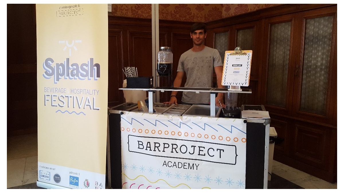 ‘Splash festival’, sfide tra bartender e degustazioni sulla spiaggia di Torre Quetta