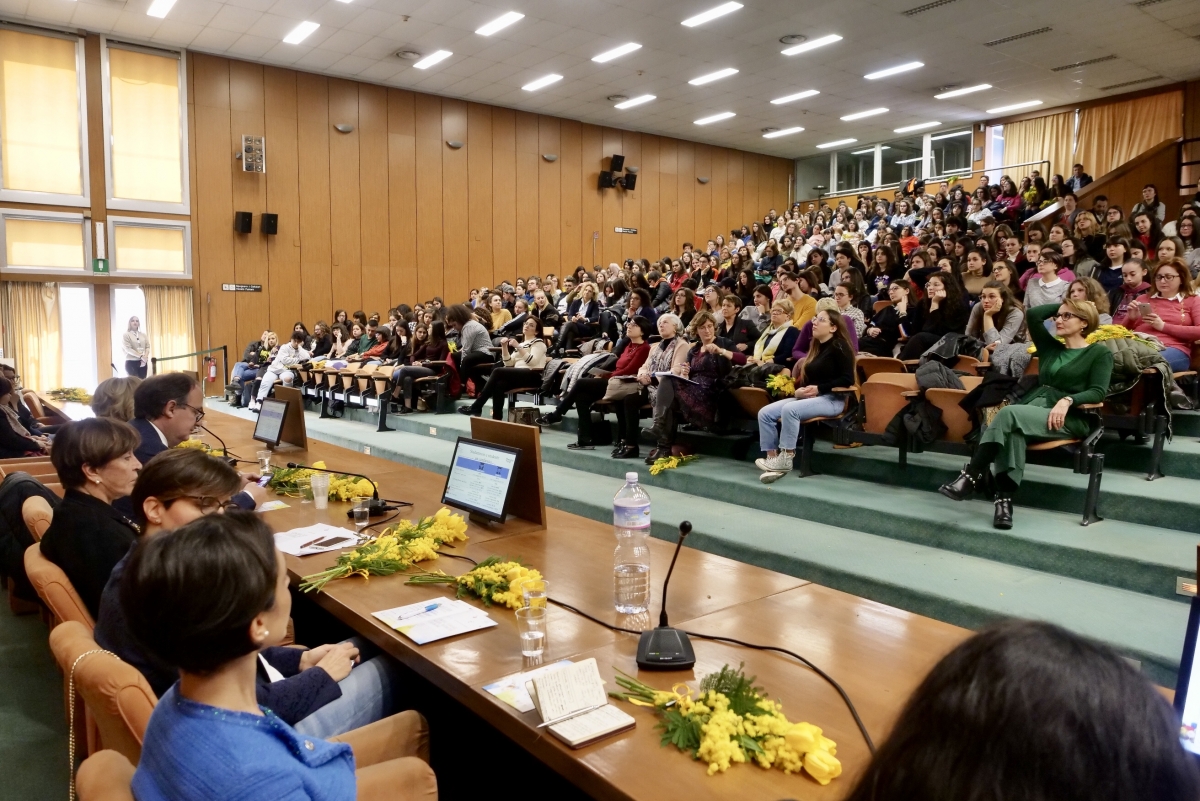 ‘STEM, un gioco da ragazze’, la Regione Puglia presenta il progetto contro le disparità di genere