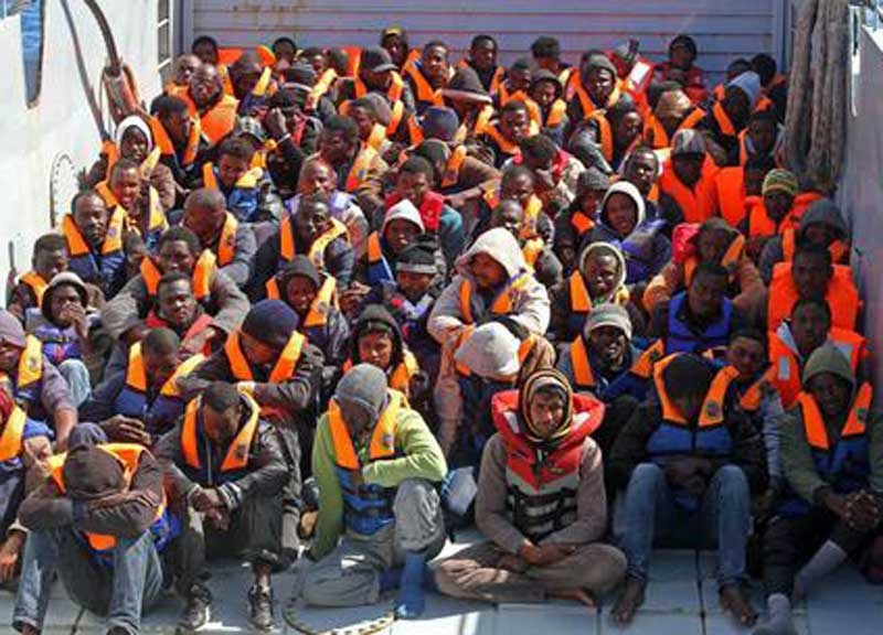 Taranto: 453 migranti sbarcati al molo ‘San Cataldo’