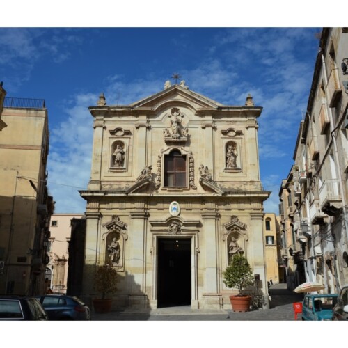 TARANTO A SORPRESA: PERCORSO URBANO SULLE TRACCE DI SAN PIETRO