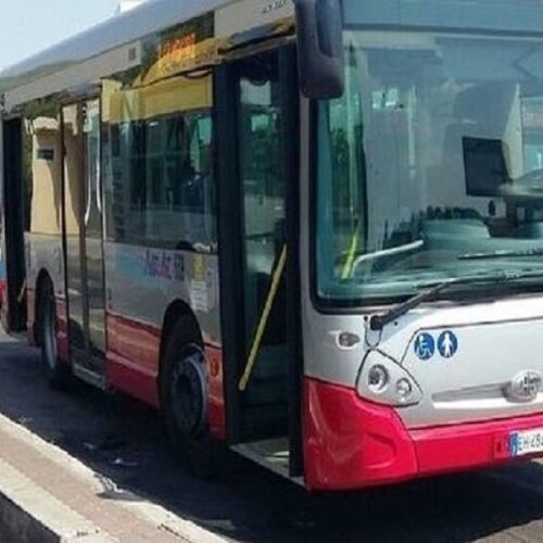 Taranto, accordo tra Amiu e Amat: scarti dell’olio per alimentare i bus urbani