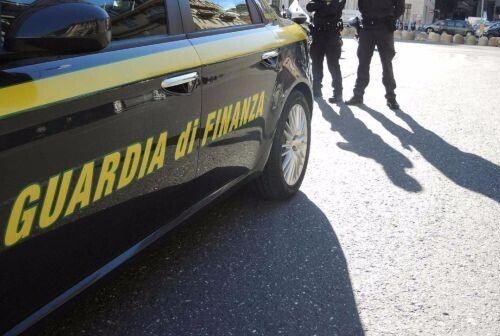 Taranto, certificati falsi per prescrivere anabolizzanti: otto indagati
