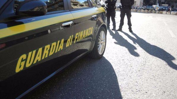 Taranto, certificati falsi per prescrivere anabolizzanti: otto indagati