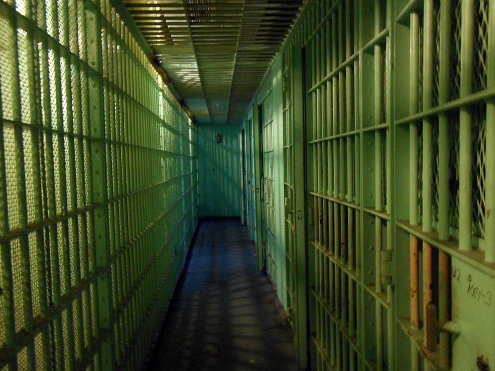 Taranto, detenuta aggredisce tre agenti e tenta il suicidio. Fp Cgil Puglia: ‘Situazione insostenibile’